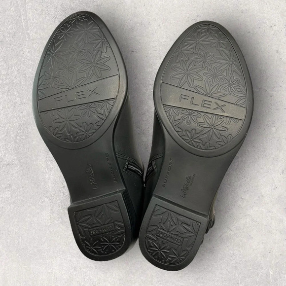 Women’s LifeStride® Lexi Booties in black 9.5 med, new in box - Picture 4 of 13